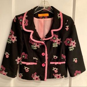 Adorable embroidered cropped blazer